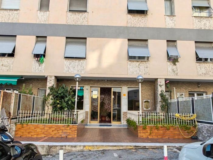 Appartamento quadrilocale in vendita in Pra', Genova