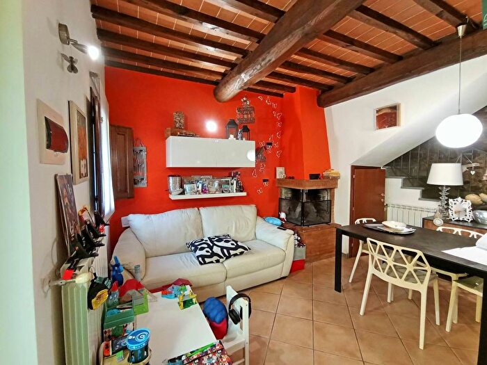 Casa trilocale in vendita in Serravalle Pistoiese