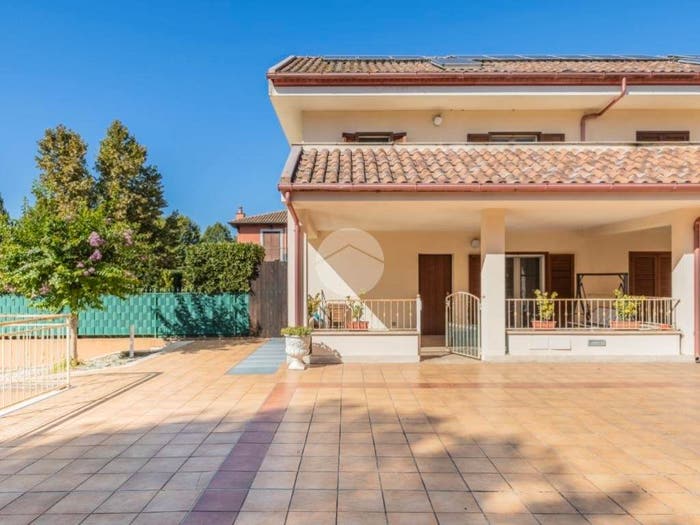 Casa trilocale in vendita in Viale Giuseppe Verdi, Nepi