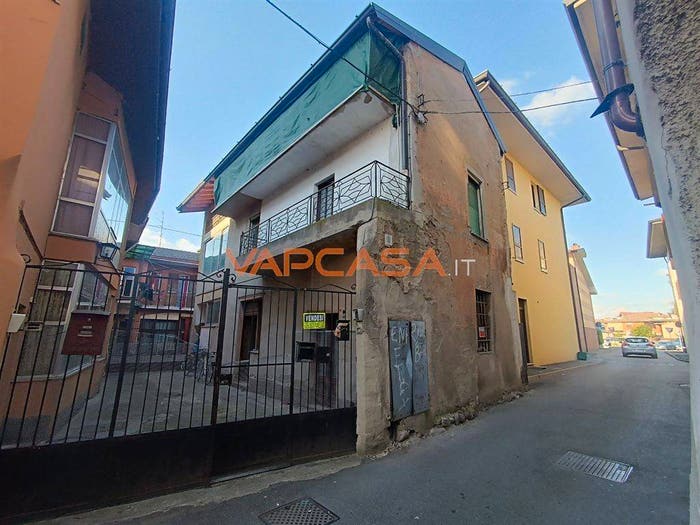 Casa quadrilocale in vendita in Via Pontoglio, Palosco