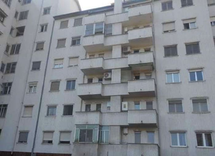 Appartamento quadrilocale in vendita in Via Viterbo, Bisceglie, Milano