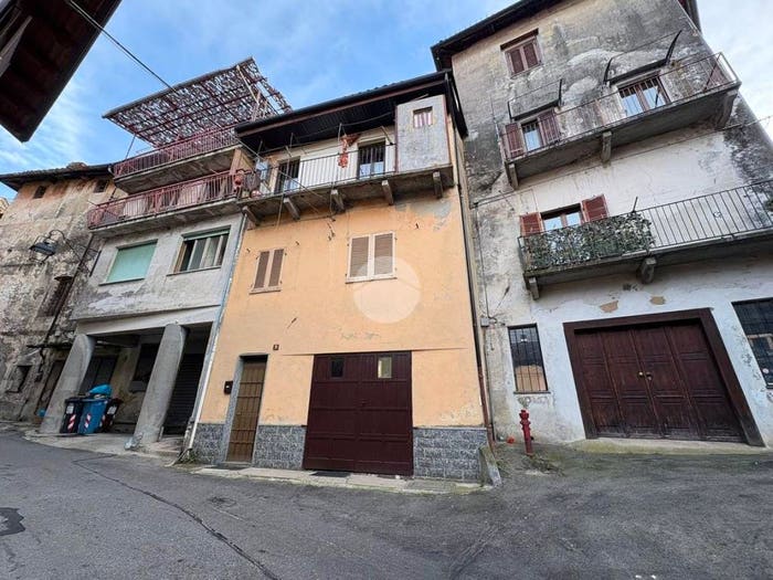 Casa con 5 locali in vendita in Via Rivassola, Centro, Cuorgnè