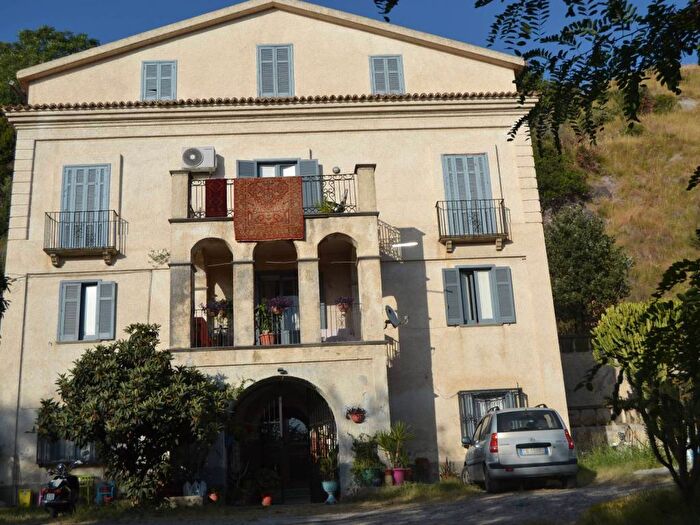 Casa con 6 locali in vendita in Via Santa Maria di Mare, Cetraro Marina, Cetraro
