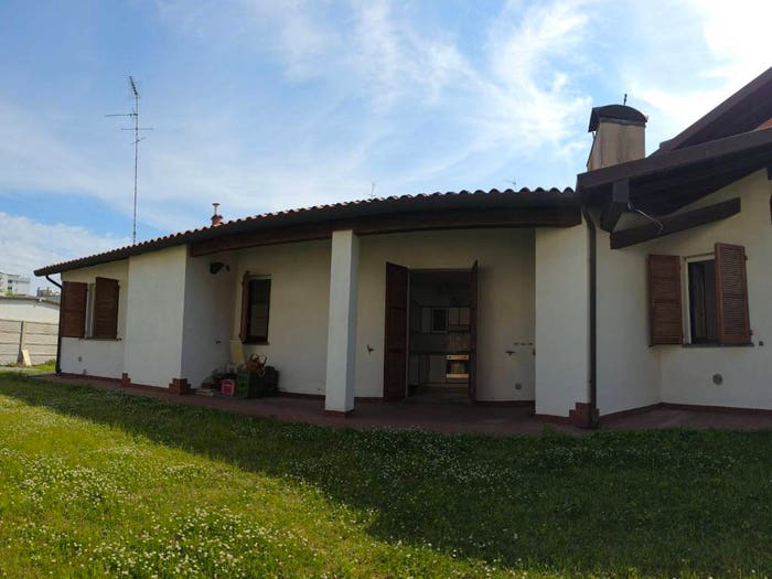 Casa quadrilocale in vendita in Via delle Tofane, Lido degli Scacchi Lido di Pomposa, Comacchio