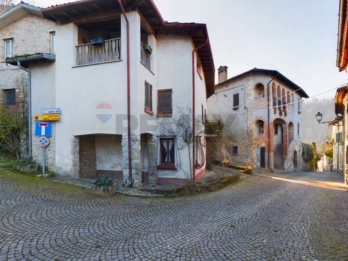 Casa con 5 locali in vendita in Via Municipio, Centro, Fortunago