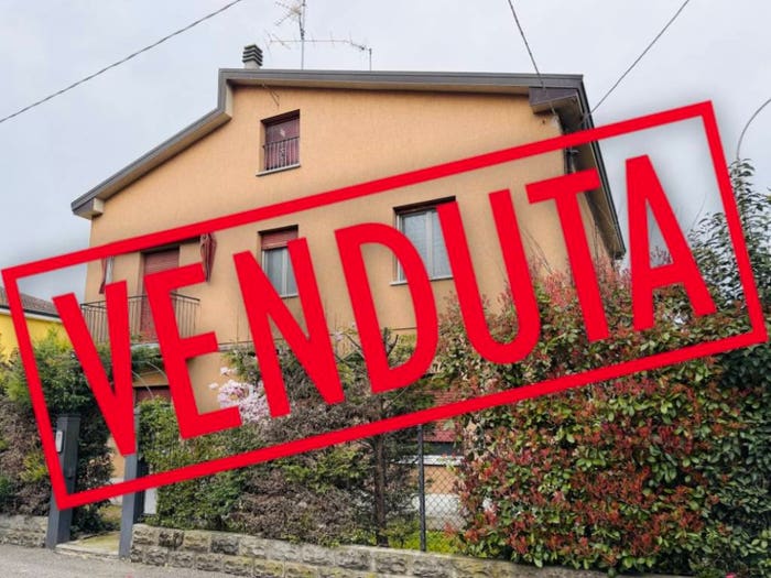 Casa trilocale in vendita in Via Giosuè Carducci, Centro, Crevalcore
