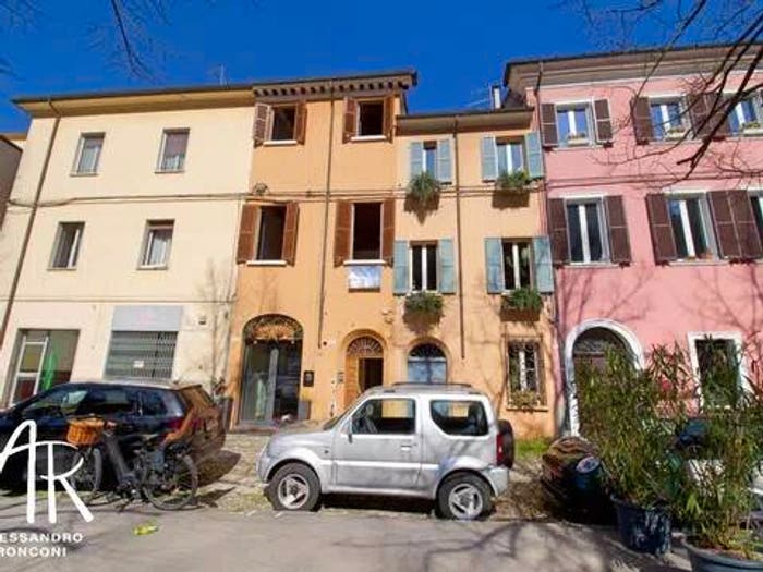 Casa con 6 locali in vendita in Viale Jacopo Mazzoni, Centro Storico, Cesena