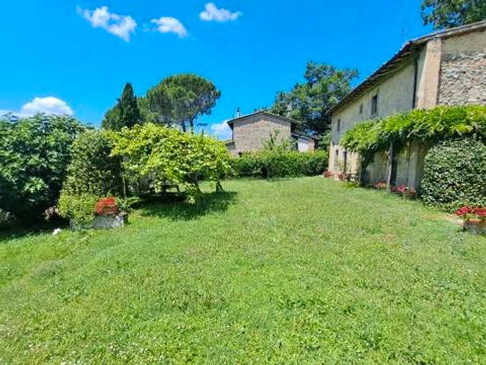 Casa con 6 locali in vendita in Via Di San Clemente No Number, Scarperia e San Piero