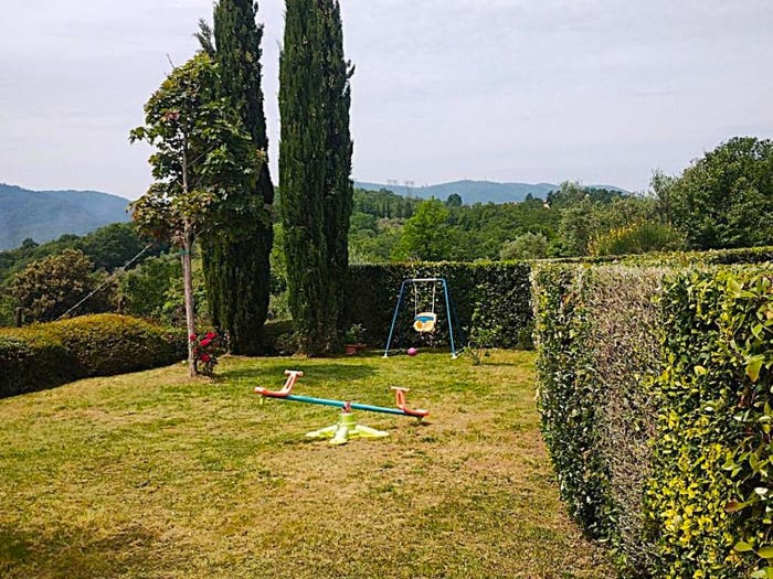 Casa quadrilocale in vendita in Via Dante Alighieri, Comeana, Carmignano