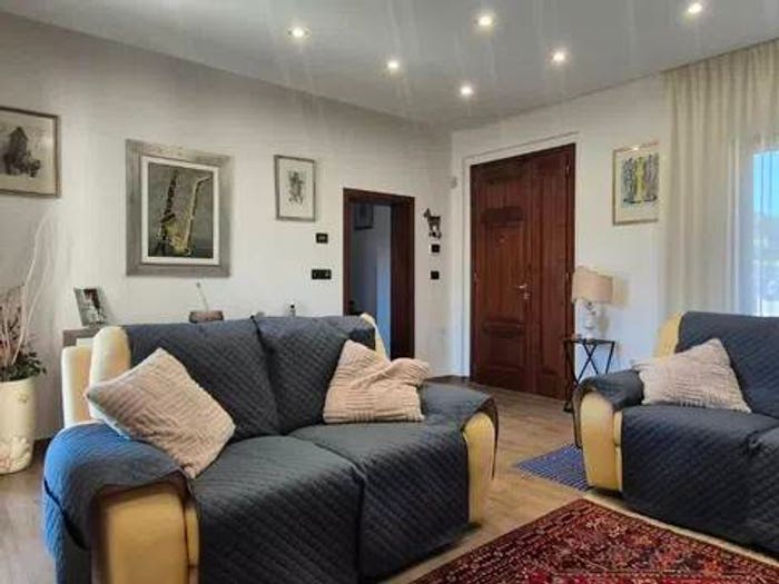 Casa con 6 locali in vendita in Via Indipendenza, Rispescia, Grosseto