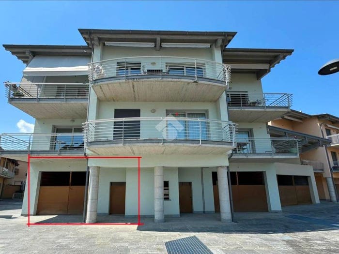 Appartamento trilocale in vendita in Via dei Fantoni, Centro, Solto Collina