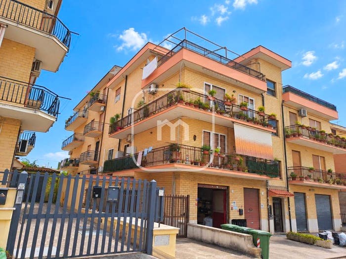 Appartamento trilocale in vendita in Via Tricase, Borghesiana, Roma