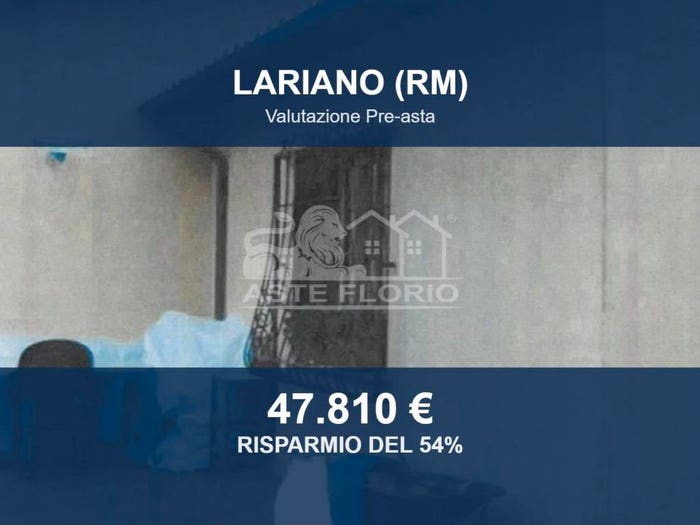 Appartamento con 5 locali in vendita in Piazzale Martiri della Libertà, Centro, Lariano