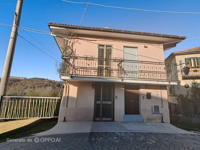 Casa con 6 locali in vendita in Genzano Sassa, L'Aquila