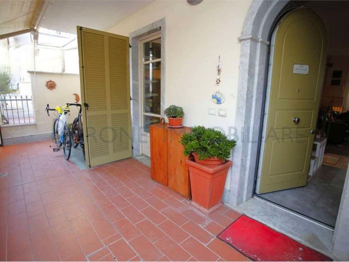 Appartamento con 6 locali in vendita in via cervara, Centro, Massa