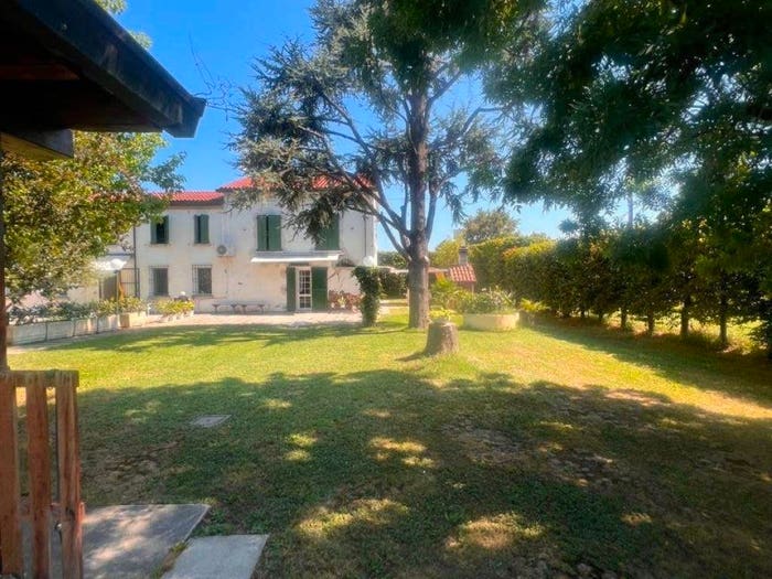 Casa con 6 locali in vendita in Sant'Agata sul Santerno