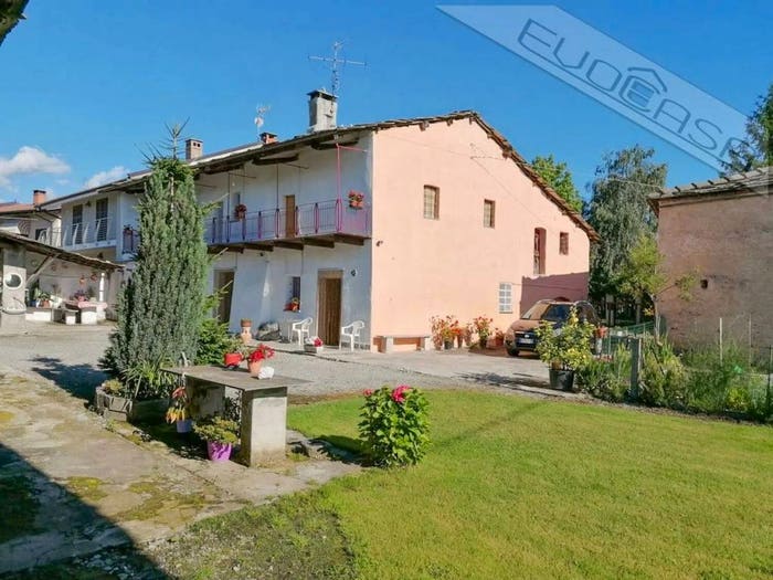 Casa quadrilocale in vendita in Via Ronchi, Barge