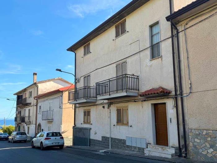 Appartamento con 6 locali in vendita in Scarcelli, Fuscaldo