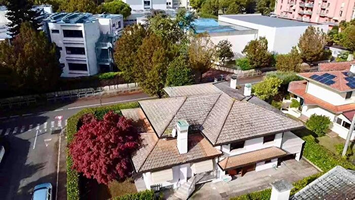 Casa con 5 locali in vendita in Mogliano Veneto
