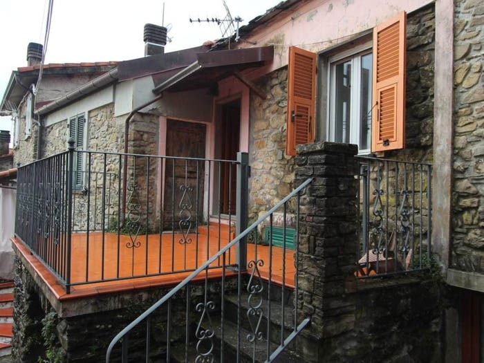 Appartamento trilocale in vendita in Calice al Cornoviglio