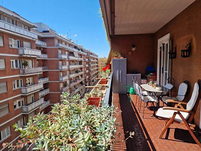Appartamento quadrilocale in vendita in Via di Donna Olimpia, Monteverde Vecchio, Roma