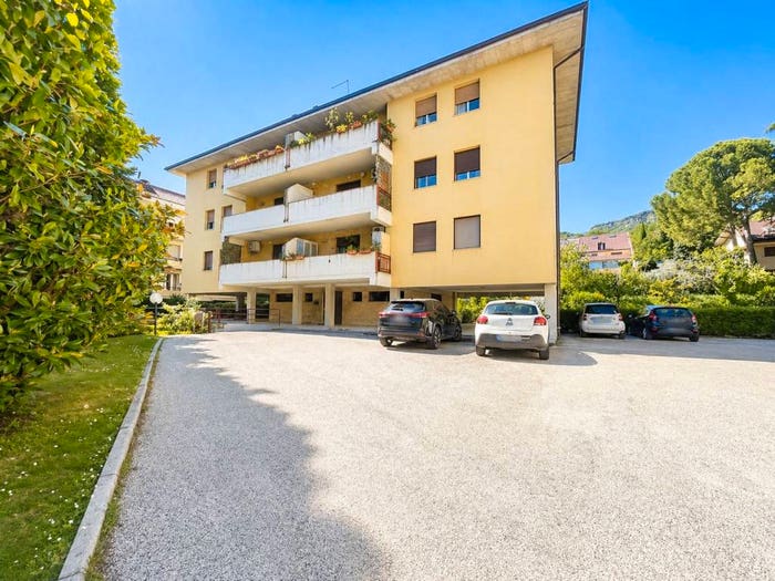 Appartamento con 5 locali in vendita in Via Alghero, Ascoli Piceno