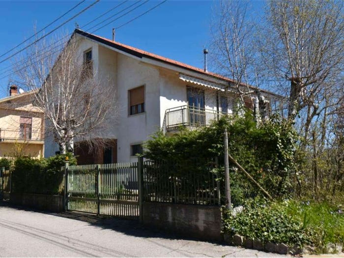 Casa con 5 locali in vendita in Strada Tagliata, Centro, Rodello