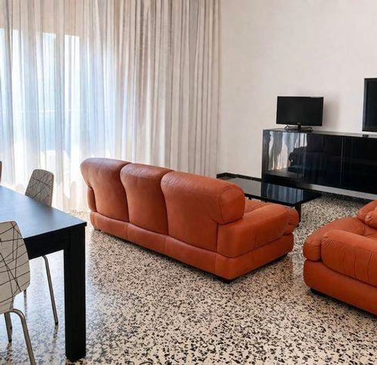 Appartamento con 5 locali in vendita in Viale Xx Settembre, Centro, Carrara