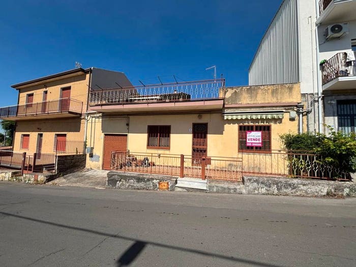 Casa trilocale in vendita in Via Tarderia, Centro, Pedara