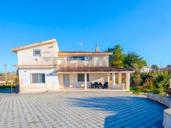 Casa con 6 locali in vendita in Strada Guardarello, Martina Franca