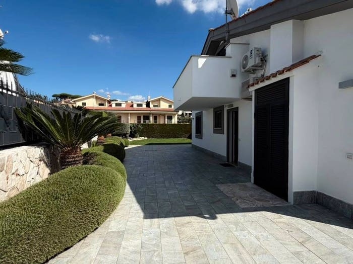Casa quadrilocale in vendita in Via Irlanda, Cecchina, Albano Laziale