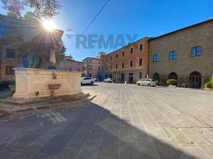 Appartamento trilocale in vendita in Centro, Bettona