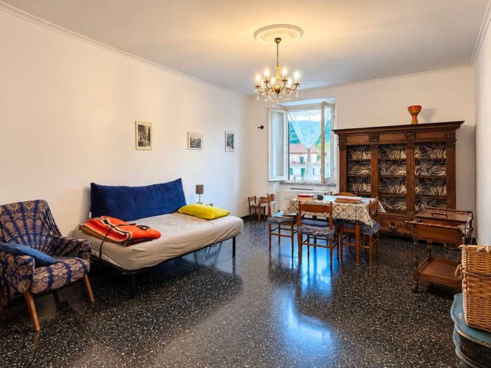 Appartamento quadrilocale in vendita in Via Val d'Astico, Pontedecimo, Genova