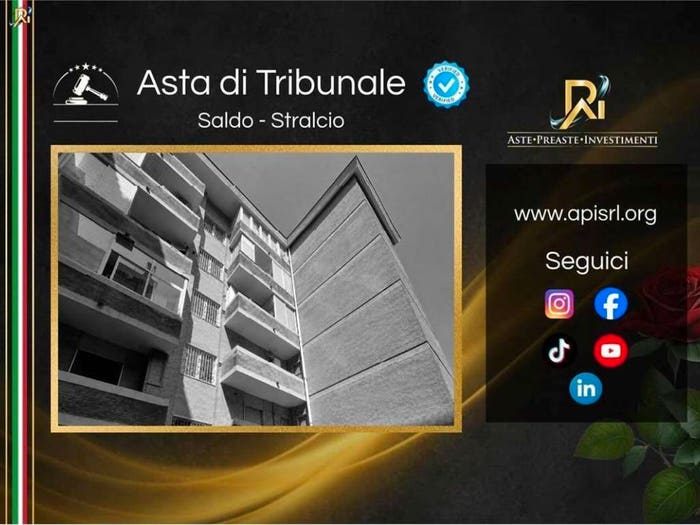 Appartamento con 6 locali in vendita in Via Alessandro Manzoni, Fuorigrotta Bagnoli, Napoli