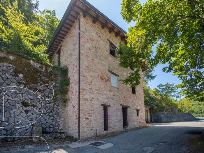Casa con 5 locali in vendita in Via del Molino, Poggiodomo
