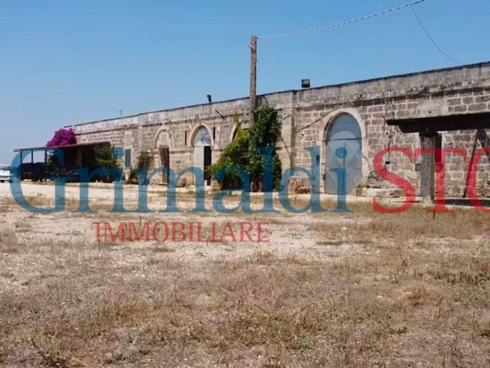 Casa con 6 locali in vendita in masseria monaci, Cutrofiano