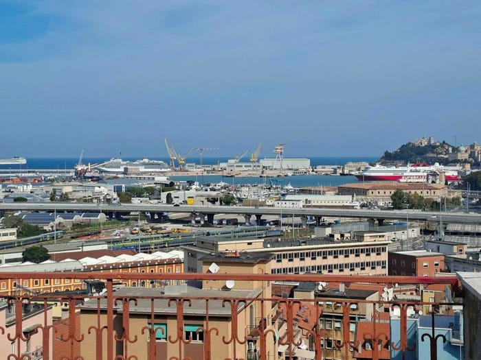 Appartamento quadrilocale in vendita in Stazione, Ancona