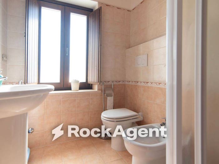 Casa con 6 locali in vendita in Frazione Costa, Arcevia