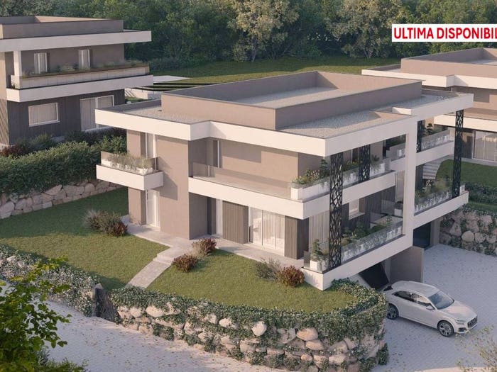 Casa con 6 locali in vendita in Via Vincenzo Bellini, Crenna Bettolino, Gallarate