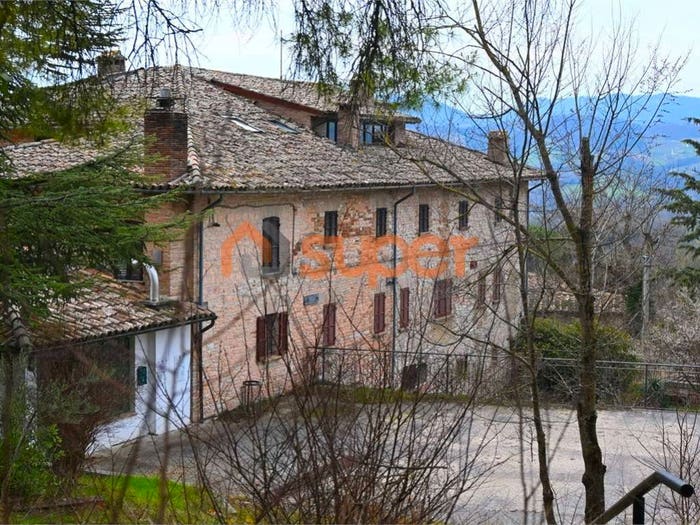 Casa con 6 locali in vendita in Località Colle, Nocera Umbra