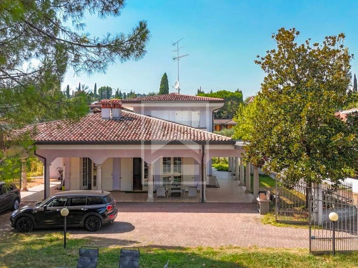 Casa con 6 locali in vendita in VIA MEUCCI, Centro, Padenghe sul Garda