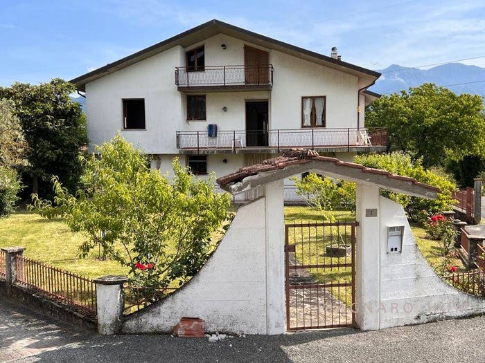 Casa con 6 locali in vendita in Arpiola Pianfurcano, Mulazzo