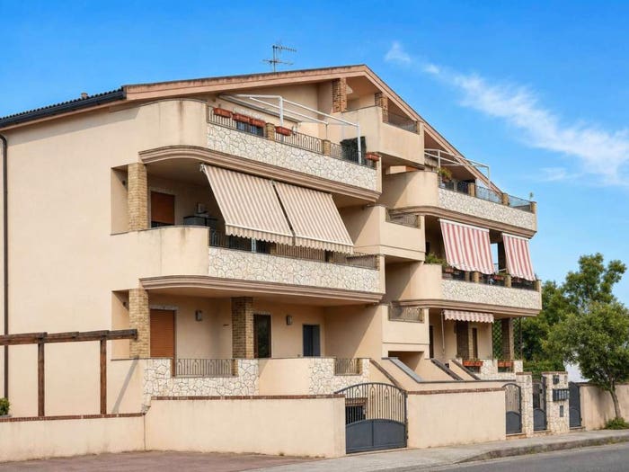 Casa quadrilocale in vendita in Via Su Furraghe, Olmedo