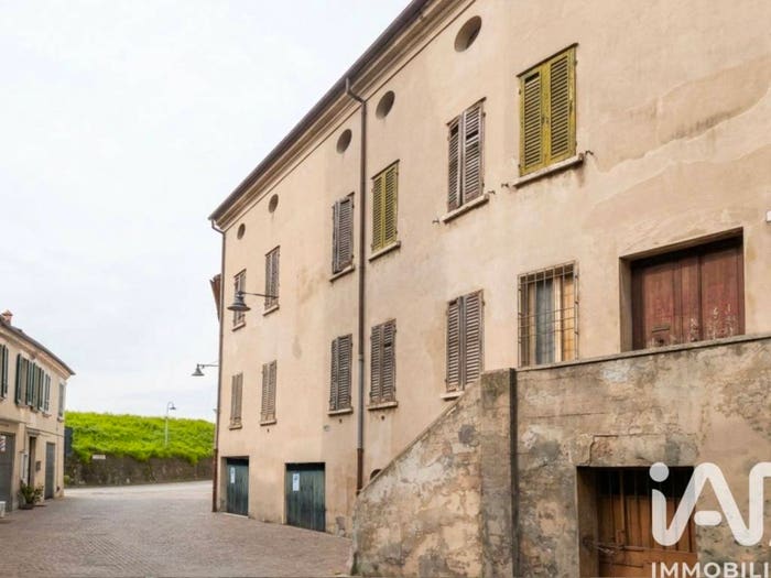 Casa con 6 locali in vendita in Via Corso Panaro, Centro, Bondeno