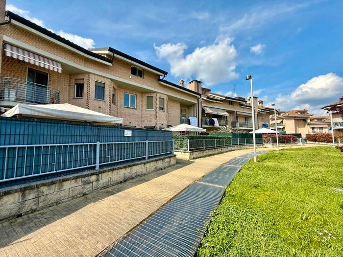 Appartamento con 6 locali in vendita in Via Giovanni Boccaccio, Nichelino