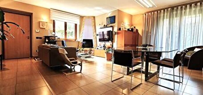 Casa con 6 locali in vendita in Via Anna Magnani, Teramo