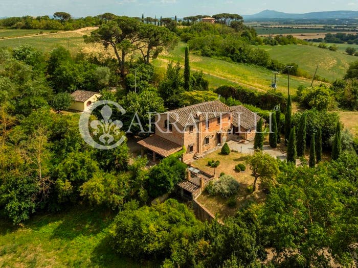 Casa con 6 locali in vendita in Via S Margherita, Centro, Cortona