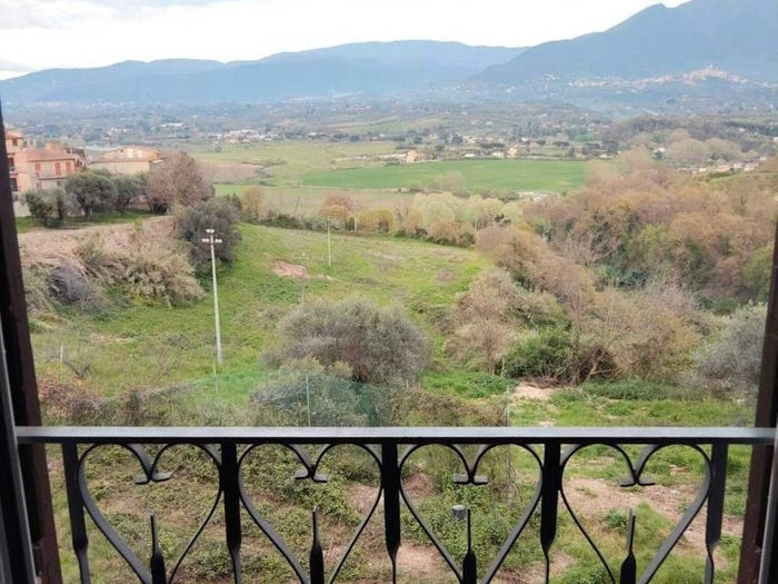 Appartamento quadrilocale in vendita in Viale Roma, Palombara Sabina