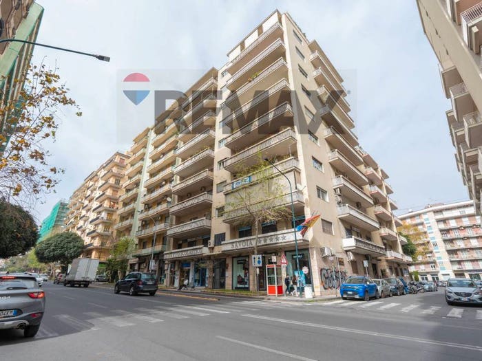 Appartamento con 5 locali in vendita in Viale Vittorio Veneto, Province Veneto, Catania
