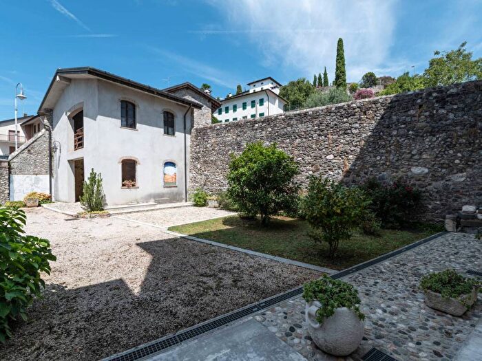 Casa con 6 locali in vendita in Piazza Unità d'Italia, Centro, Fagagna